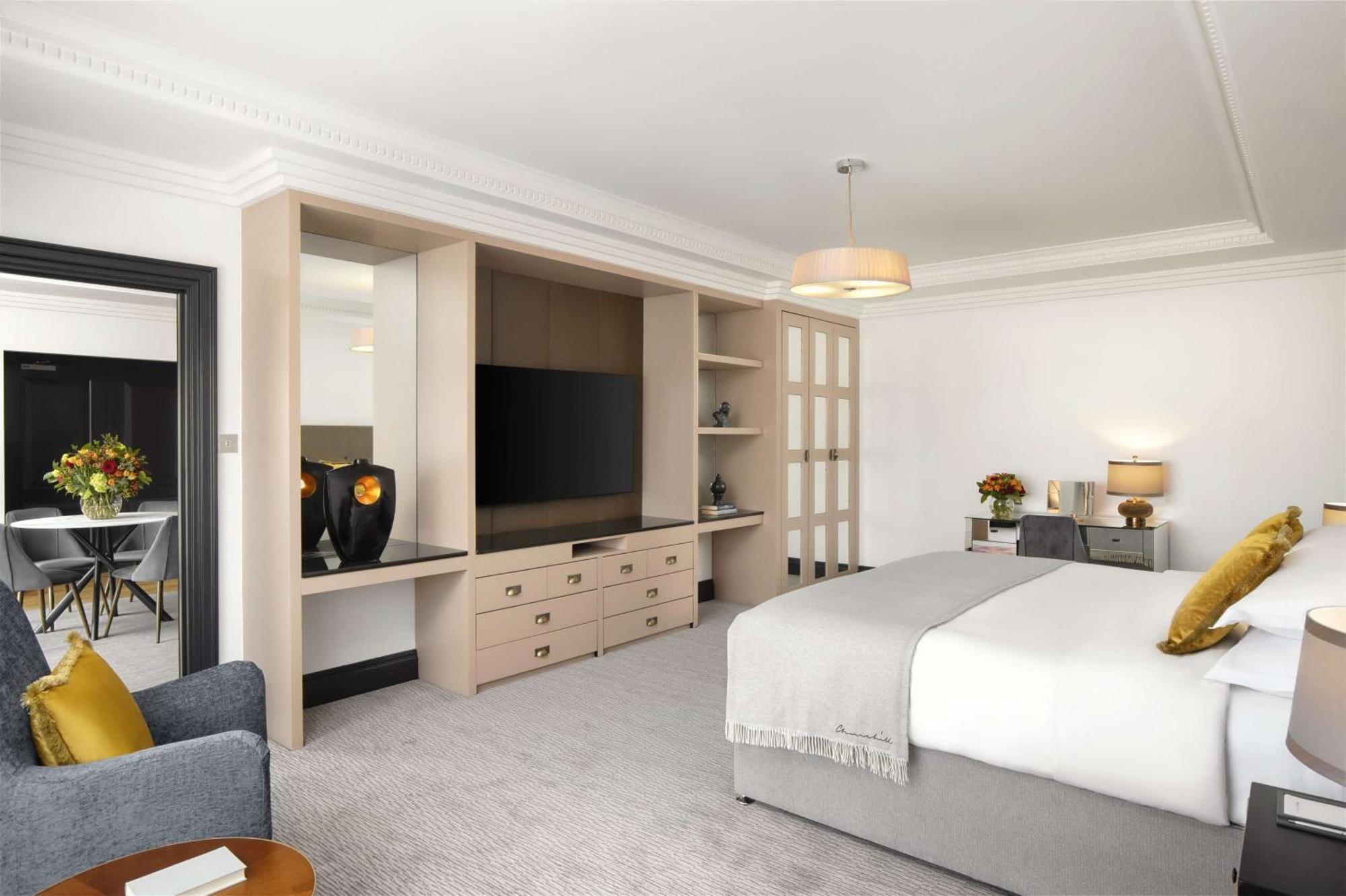 Hyatt Regency - The Churchill Hotel 5*